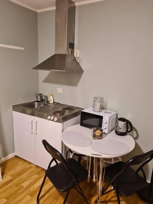Small Studio Appartment Tromsø Esterno foto